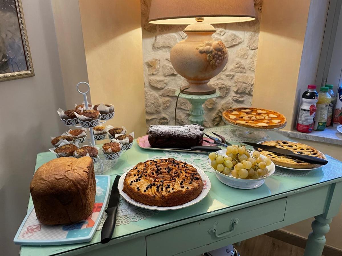 Bed and Breakfast Il Borgo Antico Рокка-Массіма Екстер'єр фото